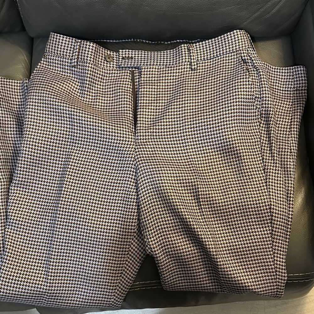 Men's Flat-Front Houndstooth Dress Shorts - Black & White